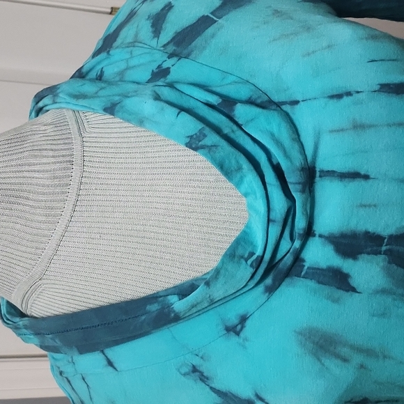 Soft surroundings tunic blouse. - Picture 2 of 7